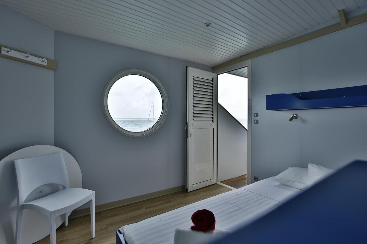 Bateau-hôtel Aqualodge, Les Saintes, De Terre-De-Haut